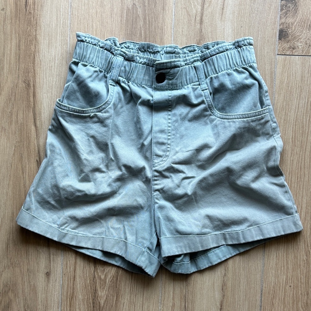H&M Women’s Soft Cotton Elastic Waist Shorts